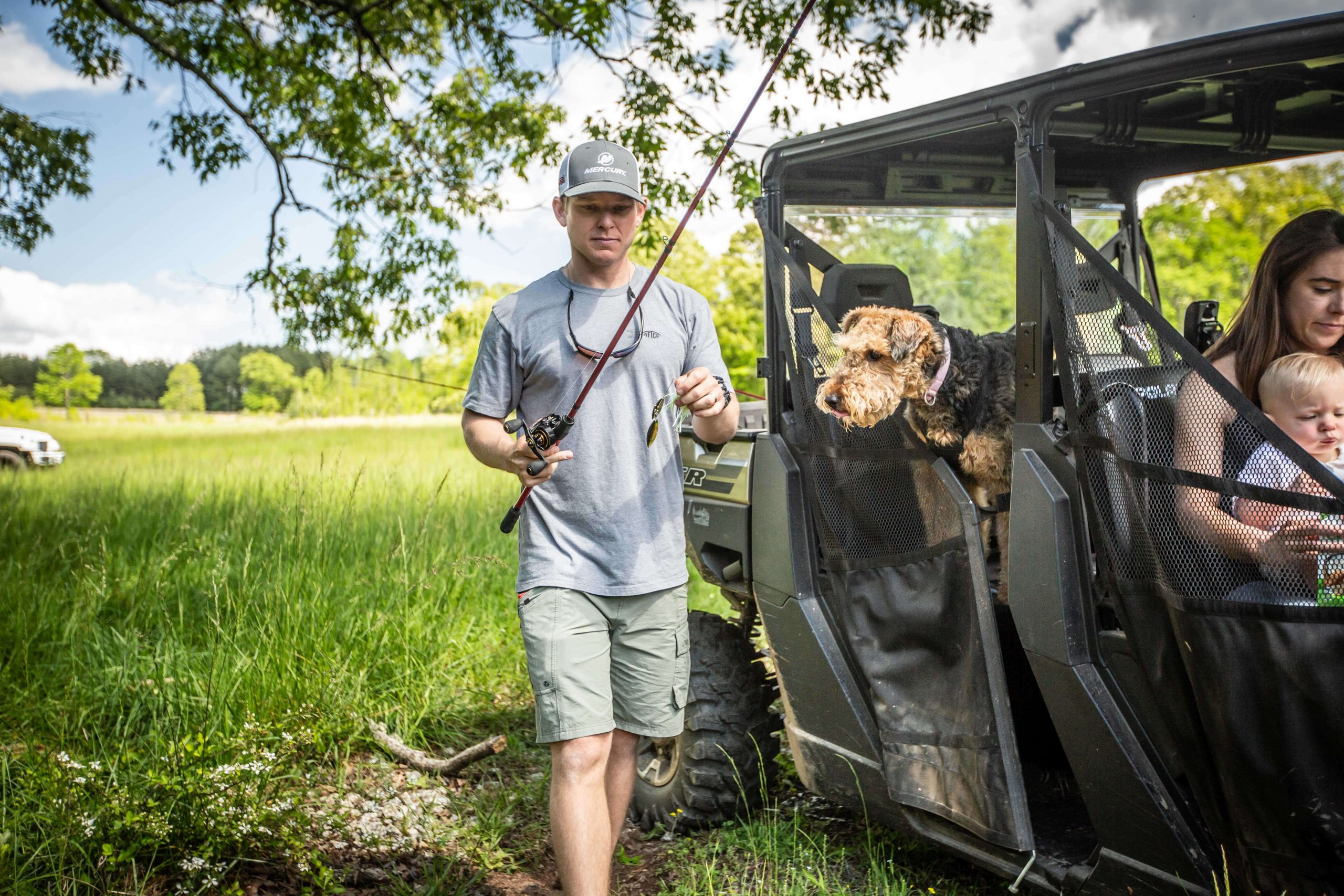 Bassmaster Elite Series pro Micah Frazier loaded his family up with a plan to visit one of the three ponds that are located on his family's Georgia farm. 

