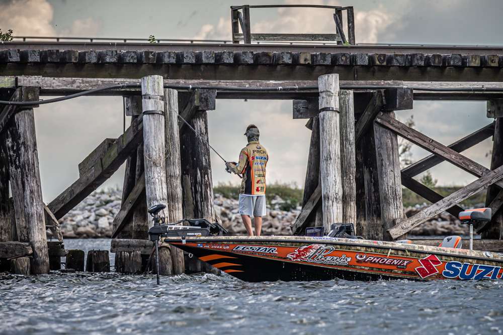 Catch up with Cliff Pirch early on Day 1 of the 2020 Bassmaster Elite at Lake Champlain!