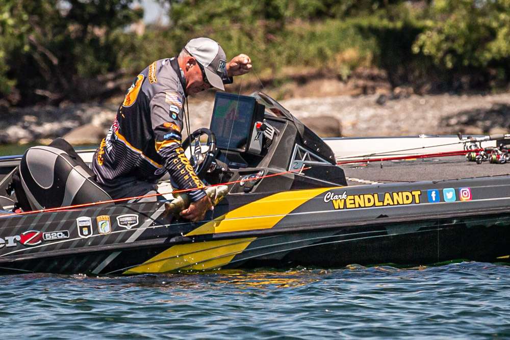 Follow the action with Brandon Card and Clark Wendlandt as compete on Day 2 of the 2020 SiteOne Bassmaster Elite at St. Lawrence River