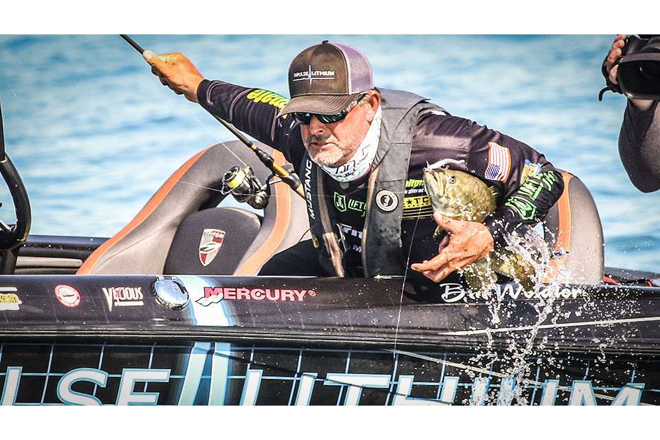 Sixteen anglers broke the 60-pound mark after three days of fishing on Lake St. Clair. Even more amazing was that smallmouth dominated the catches. The drama and live action all played out on ESPN2 and Bassmaster.com at the YETI Bassmaster Elite at Lake St. Clair.  <p> <em>All captions: Craig Lamb</em> 