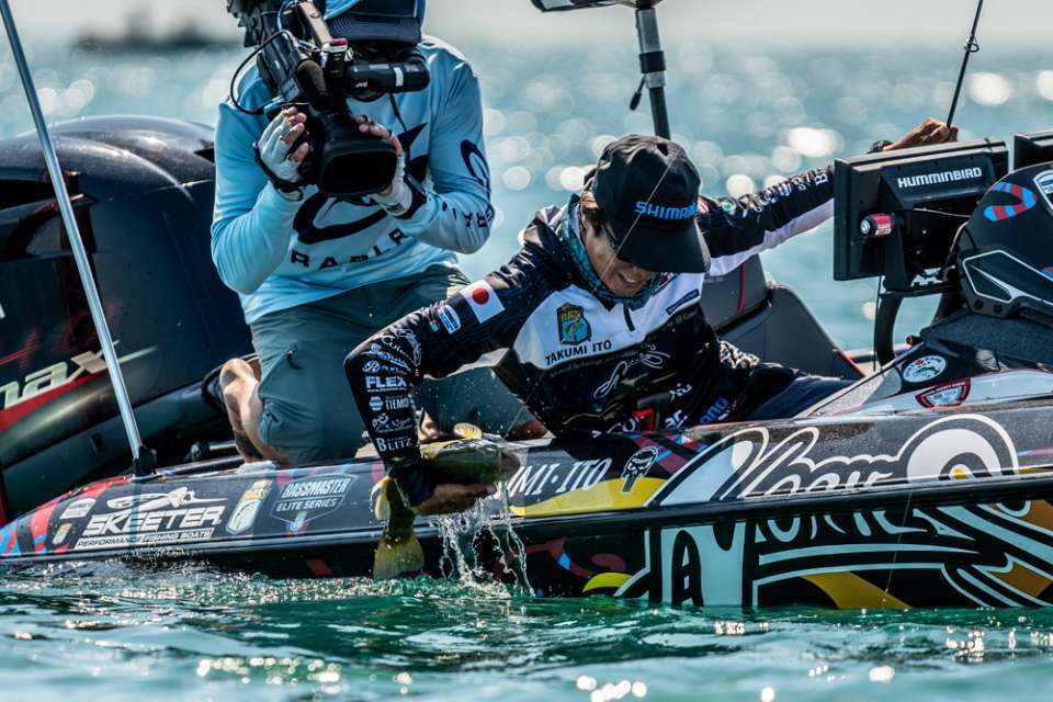 A rookie from Japan, a B.A.S.S. Nation champion, three tournament veterans, two brothers from Canada and a well-rounded roster of top talent. And only a 5-pounder separating 10th place from the lead going into Championship Sunday. It would be one to remember. 
