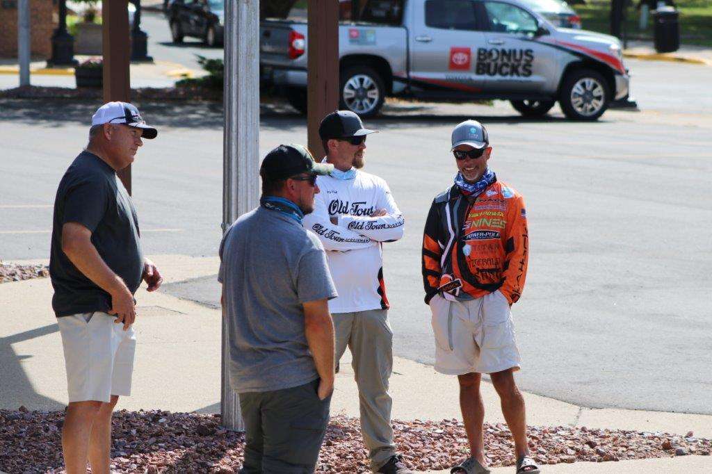 Take a look at the awards ceremony at the Huk B.A.S.S. Nation Kayak Series at Mississippi River powered by TourneyX presented by Abu Garcia.