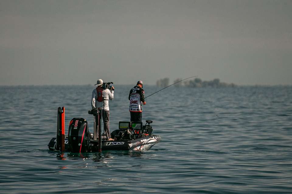 Check out Chris Johnston's great semi-final Saturday. Watch the action as Chris catches 23-1 on Lake Saint Clair.