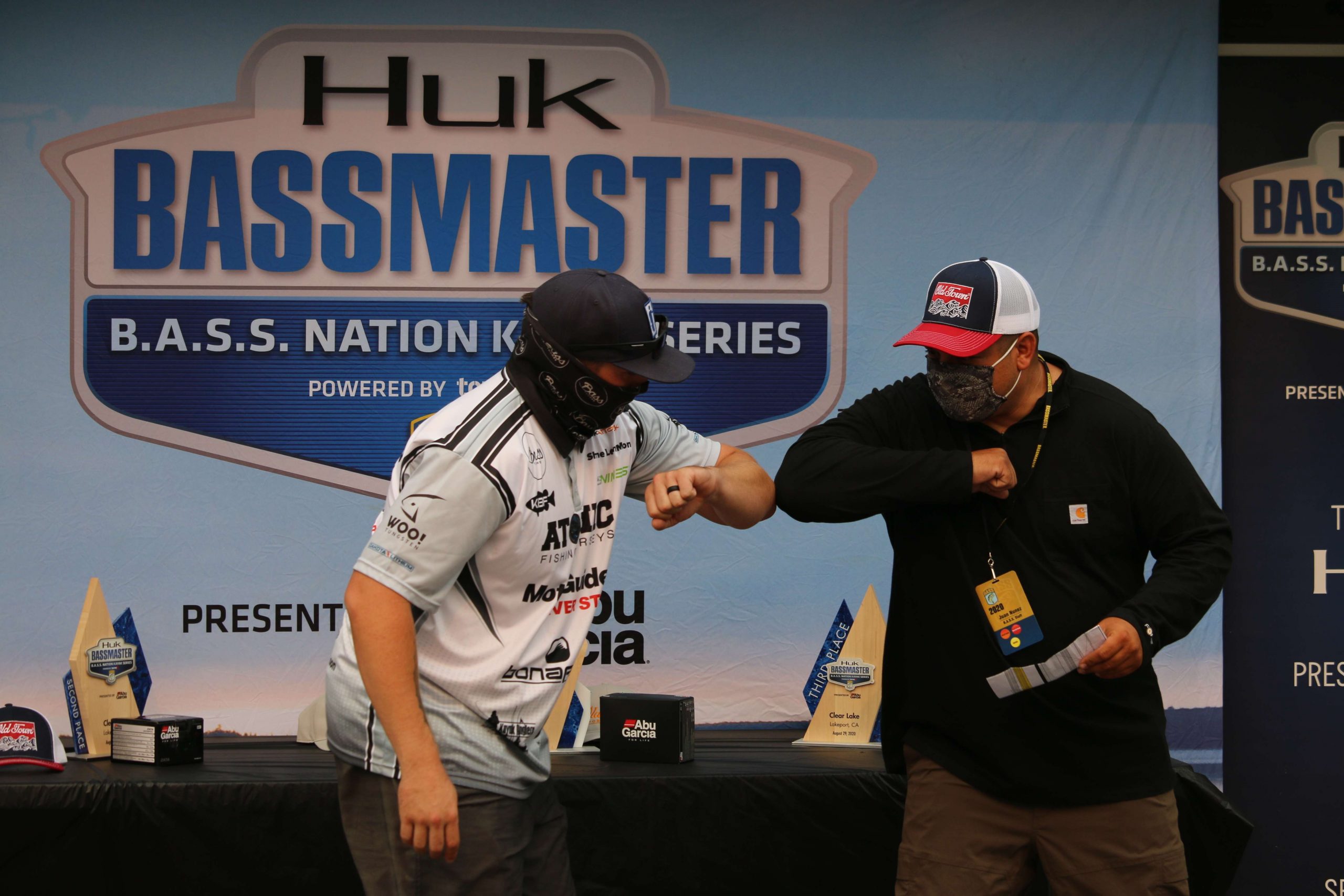 The top 5 finishers met after a day on Clear Lakefor the Huk Bassmaster B.A.S.S. Nation Kayak Series powered by TourneyX presented by Abu Garcia to receive their trophies, and do a little social-distanced elbow greetings. 