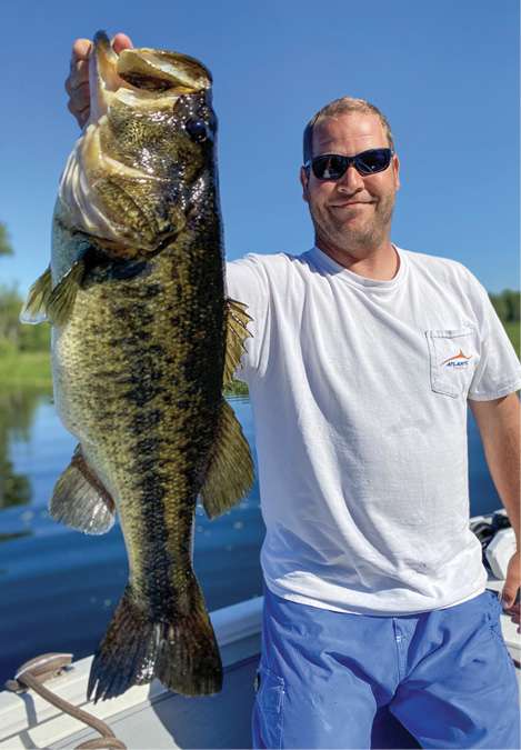 12-12<br> David Burt <br> Rodman Reservoir, Florida<br> Live bait (golden shiner) 