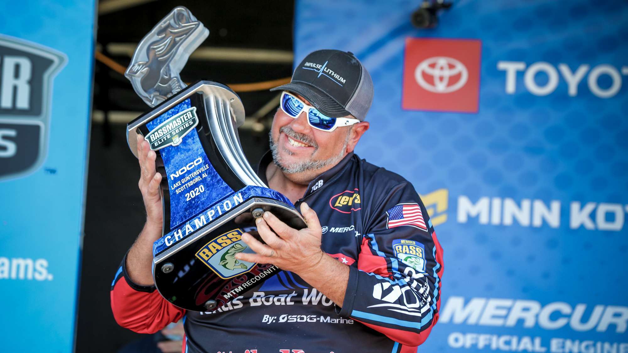 Frank Talley lived a lifelong dream of hoisting the blue trophy. One lure accounted for 95% of his weight, as it has during this season. Check it out, and see what the top finishers used during a pre-fall transition on the Big G.  <strong><a href=