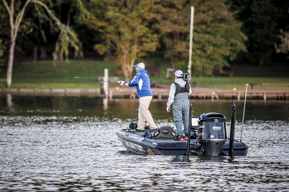 Head out with Scott Canterbury on Day 3 of the 2020 NOCO Bassmaster Elite at Lake Guntersville!