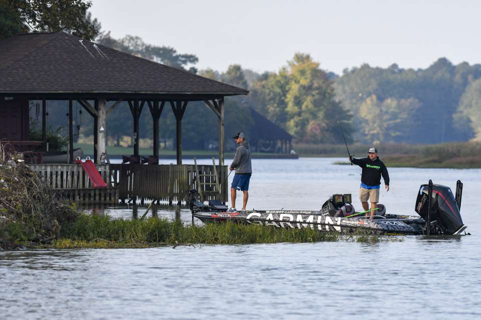 See pros Lee Livesay and Jason Christie fish Day 1 of the Basspro.com Bassmaster Central Open at Neely Henry Lake.
