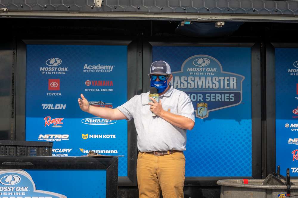 See the junior anglers weigh in after a day fishing at the 2020 Mossy Oak Fishing Bassmaster Junior Series at Lake Cumberland.