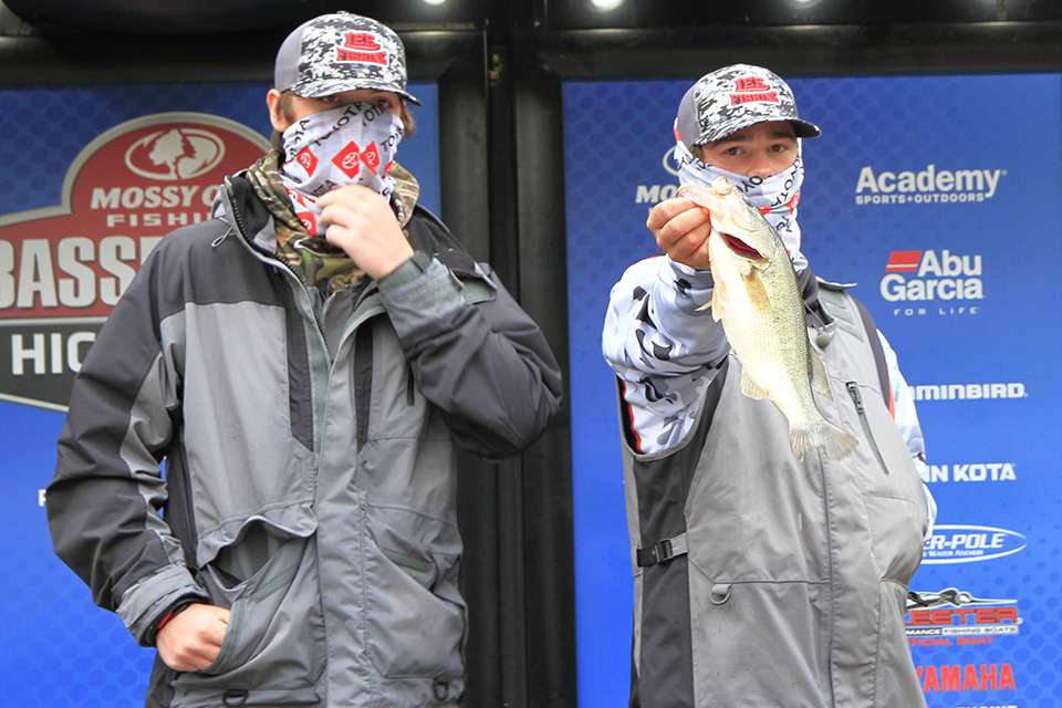 Flint Davis and James Henemyre of Lee County High School (5th Place, 32 pounds, 2 ounces total)