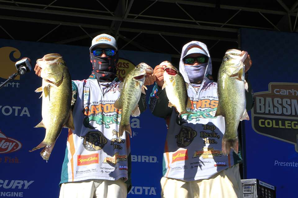 Jack Tindell and Brett Fregia of Lamar State College Orange (2nd Place, 40 pounds, 11 ounces)