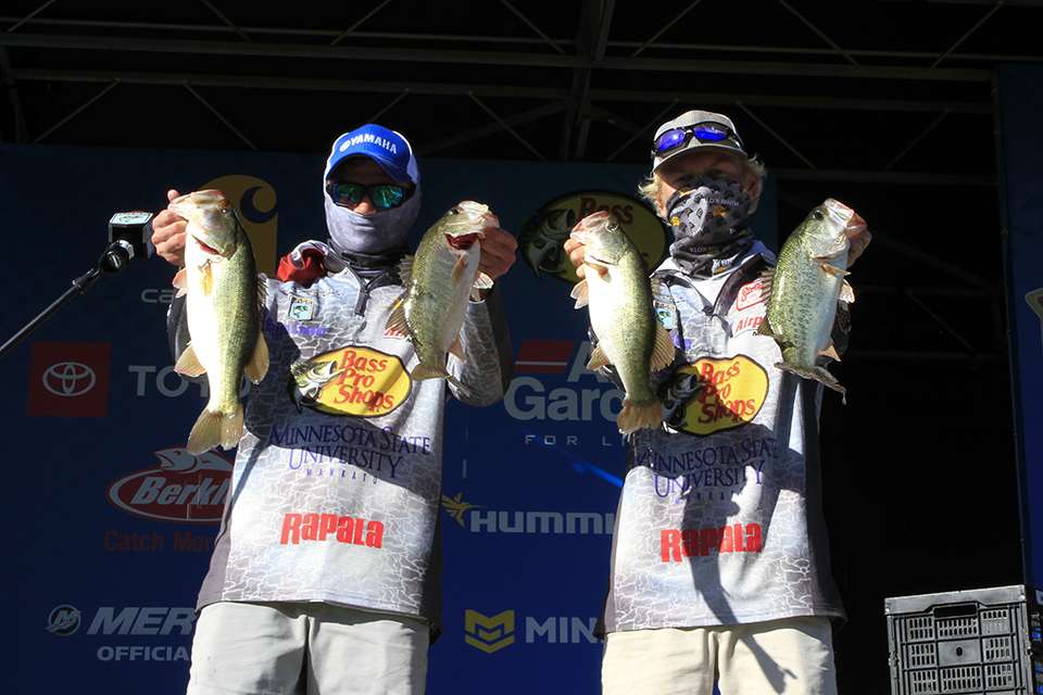 Brian Linder and Nathan Thompson of Minnesota State University Mankato (8th Place, 48 Pounds, 4 Ounces total)