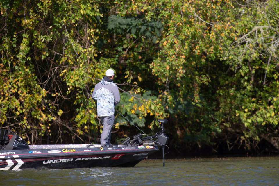 Follow along with the Elites as they take on the first day of the 2020 Guaranteed Rate Bassmaster Elite at Chickamauga Lake!