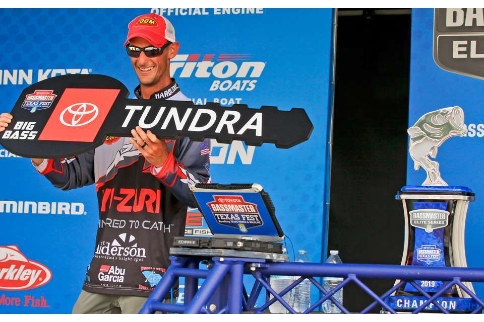 Cobb, who landed an 8-8 and 8-13, needed 20 minutes to entice an 11-1 to bite around 2 in the afternoon. That fish earned him a Toyota Tundra, and he was an ounce short of a third 30-pound bag on the final day of fishing for his eye-popping total. 