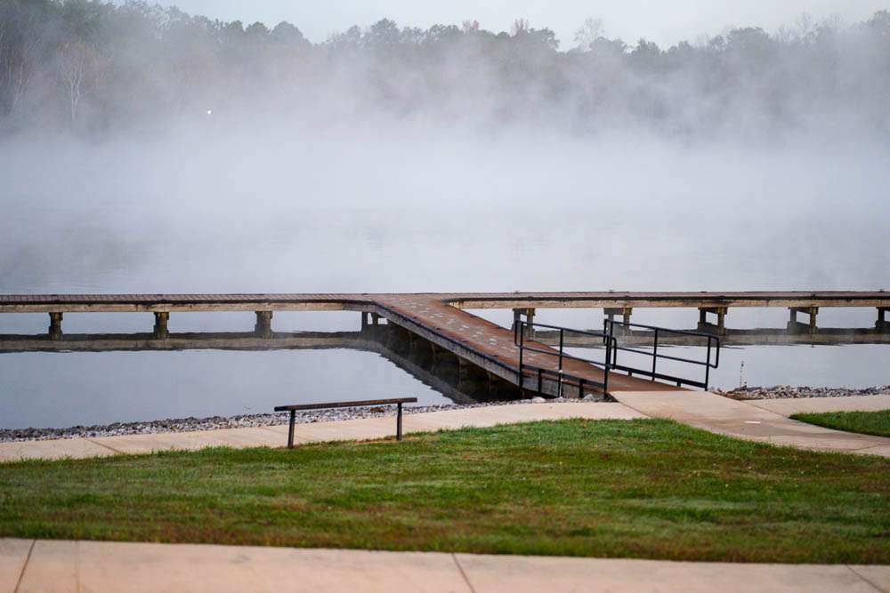 A cold, beautiful morning on Lay Lake in Alabama for the start of the Carhatt Bassmaster College Classic Bracket presented by Bass Pro Shops. See some of the eight college anglers as they compete to advance to the next round. 