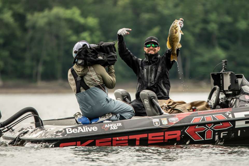 Brandon Palaniuk rotated through a Neko rig, drop-shot rig and glide bait for his winning weight of 80 pounds, 1 ounce.