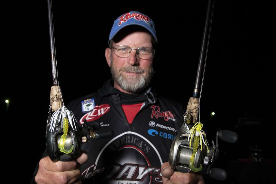 Williams used homemade 1/4-ounce spinnerbaits that he called the Tommy Bug, fishing the baits on a 6-foot rod and Bass Pro Shops Pro Qualifier Reel. For windy conditions and murky water, he used a bait with silver and gold Colorado blades. For clearer water he switched to a bait with a silver willowleaf blade. Williams used a chartreuse trailer for the baits.

