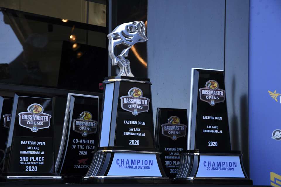 Championship Saturday weigh-in at the 2020 Basspro.com Bassmaster Eastern Open at Lay Lake. There are a table full of trophies at this one: including the Lay Lake winners in the pro and co-angler divisions, plus the Falcon Rods Bassmaster Opens Angler of the Year, and the co-angler AOY too. 