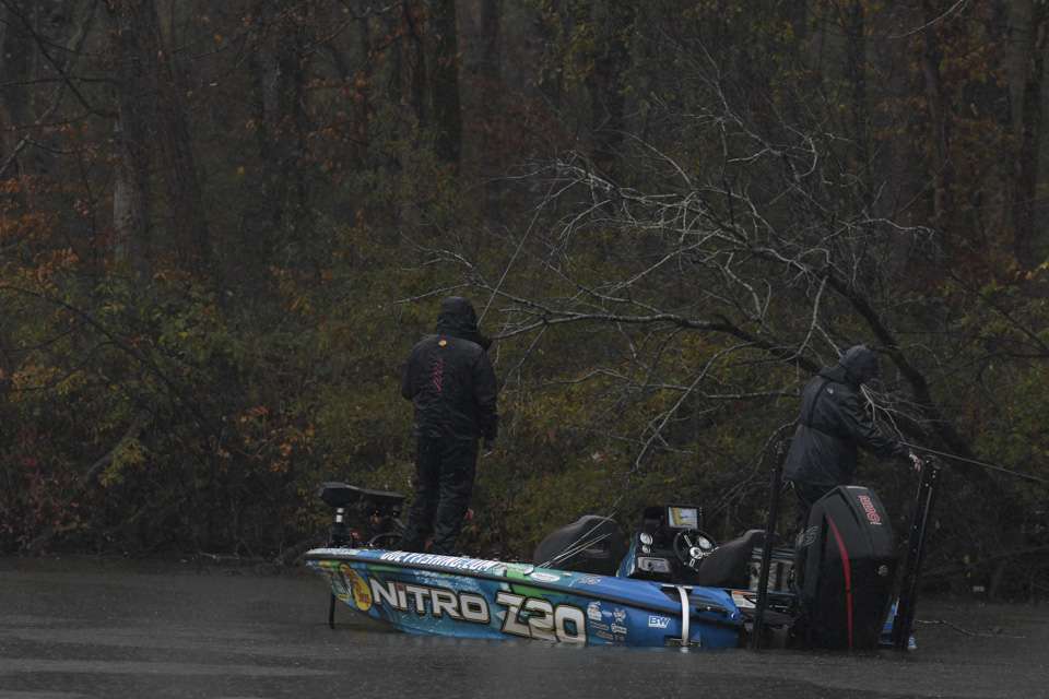 With a noticeable current in his area, Joey Nania took advantage of it and moved to a shallow, rocky point tapering into the river channel for Day 2 of the Basspro.com Bassmaster Eastern Open at Lay Lake.