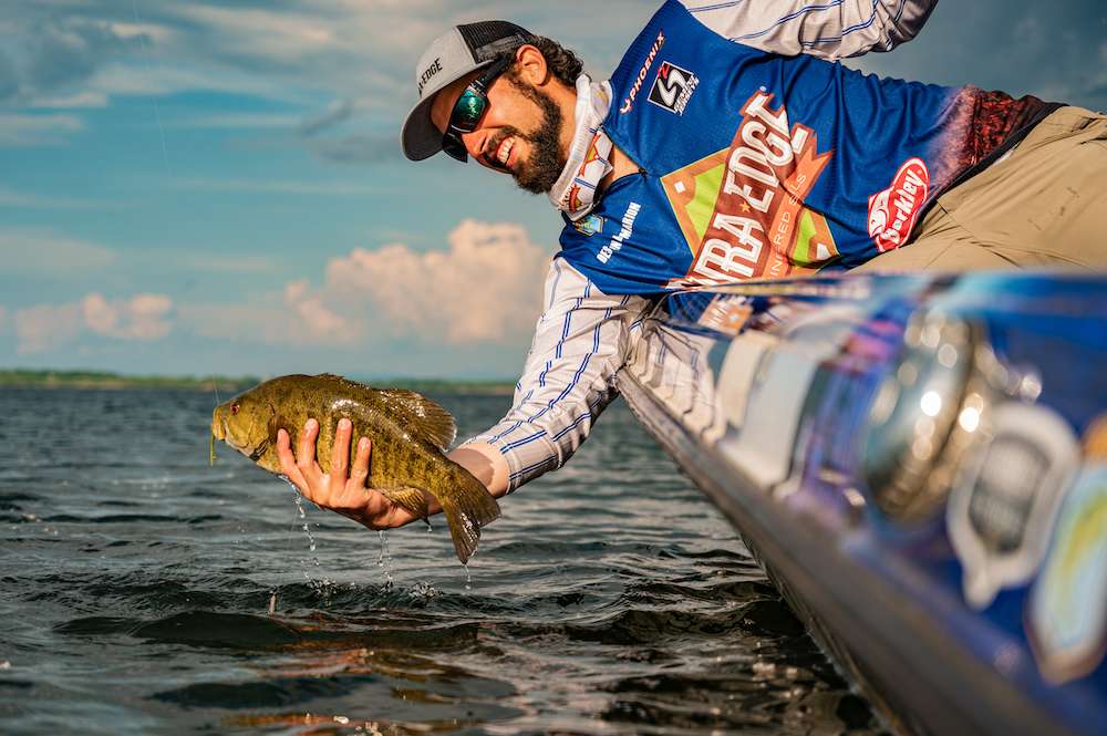 Bassmaster Elite Series pro Destin DeMarion puts together a tacklebox equipped with everything a beginner angler needs to be successful at any body of water. 