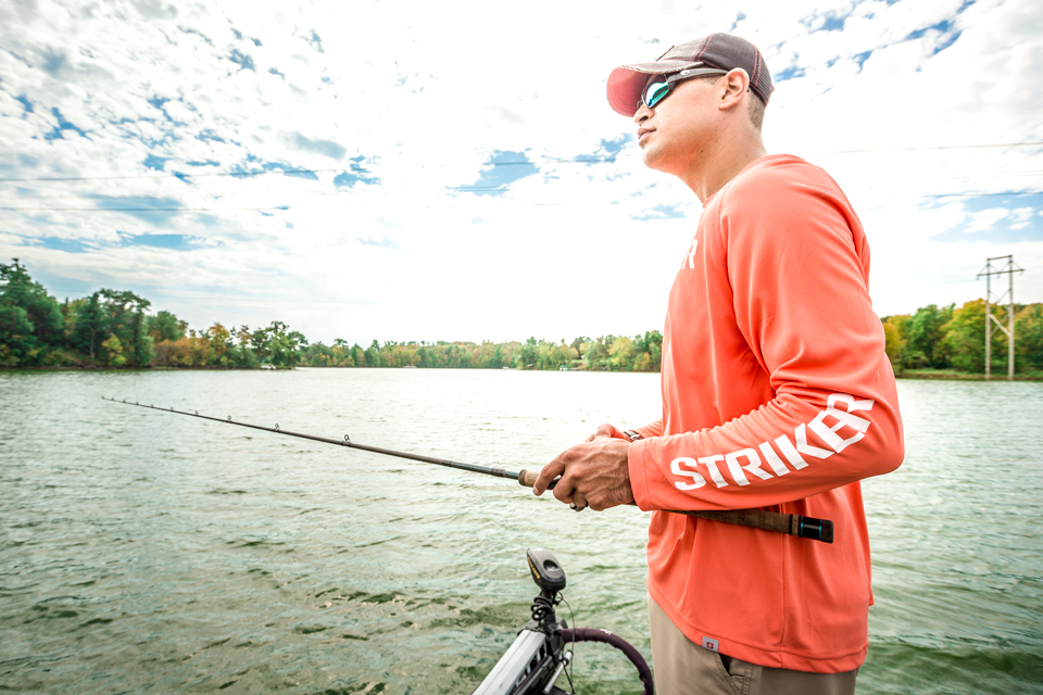 The Striker CoolWave Swagger Shirt has everything you need to succeed. UPF 50+ protection shields you from the suns harmful rays while a moisture wicking finish is constantly working to wick sweat away from your body.