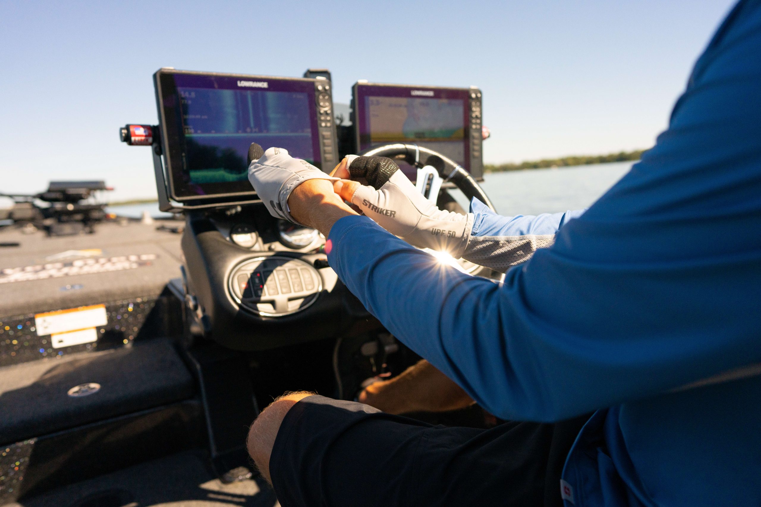 The best of both worlds, the Striker CoolWave Casting Fingerless Glove protects your hands during active casting, and the UPF 50+ fabric helps protect your skin from the blazing sun.
