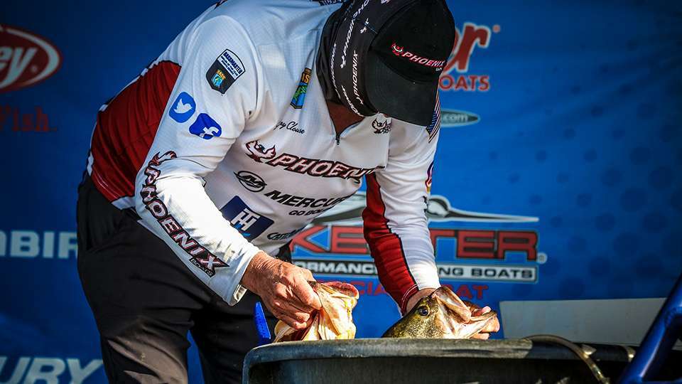 Big bass played big roles in the season-opening AFTCO Bassmaster Elite at St. Johns River last week. Scroll down for the eye-popping eye candy and what the larger largemouth meant for the Elites who caught them.