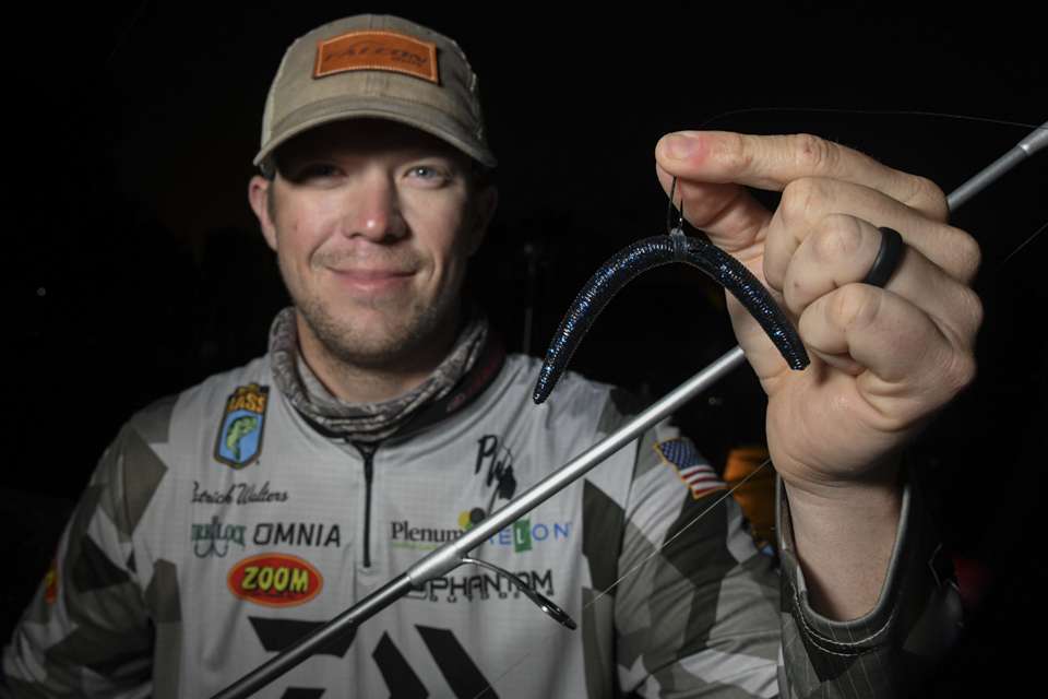 Walters made the wacky rig with a Zoom Zlinky, rigged on a No. 1 VMC Neko Hook, with a VMC Neko Weight. 

