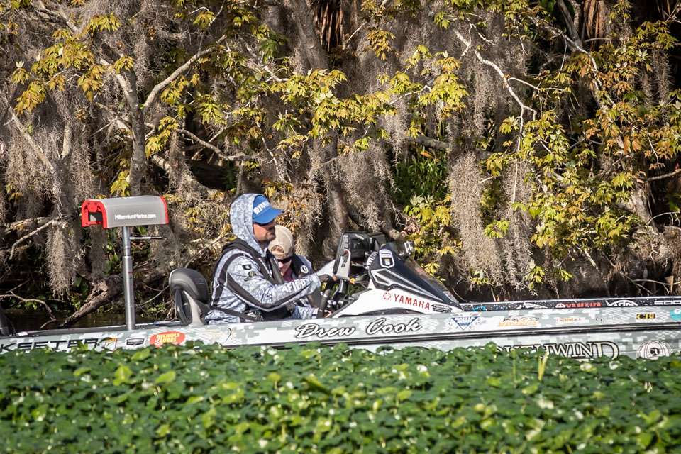 Drew Cook moving up the leaderboard on Day 2 of the AFTCO Bassmaster Elite at St. Johns River
