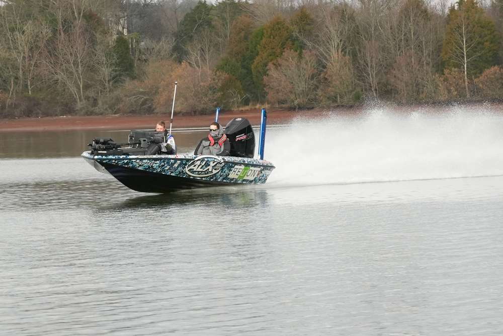 Elite Series pro Jake Whitaker takes on Championship Sunday at the Guaranteed Rate Bassmaster Elite at Tennessee River. 