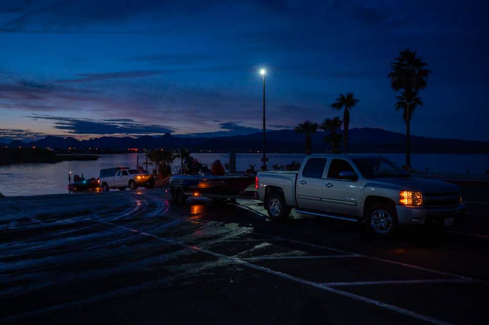 See the teams head out on Arizona's Lake Havasu for Day 1 of the TNT Fireworks B.A.S.S. Nation Western Regional.