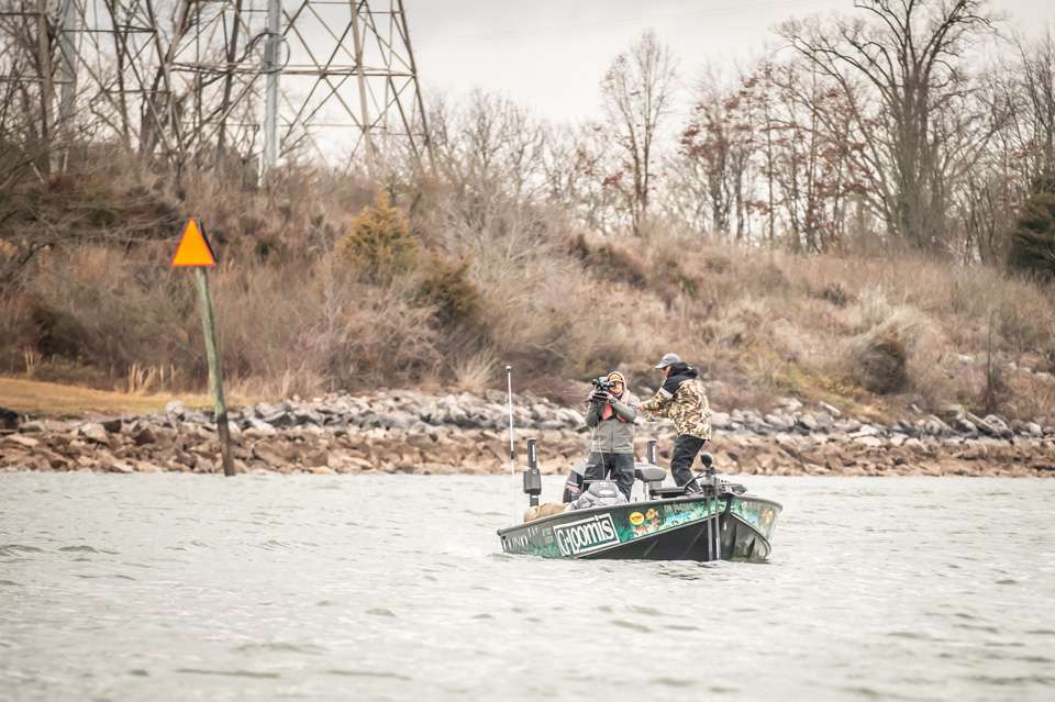 See two-day leader Jeff Gustafson quickly fill his livewell on Day 3 of the 2021 Guaranteed Rate Bassmaster Elite at Tennessee River!