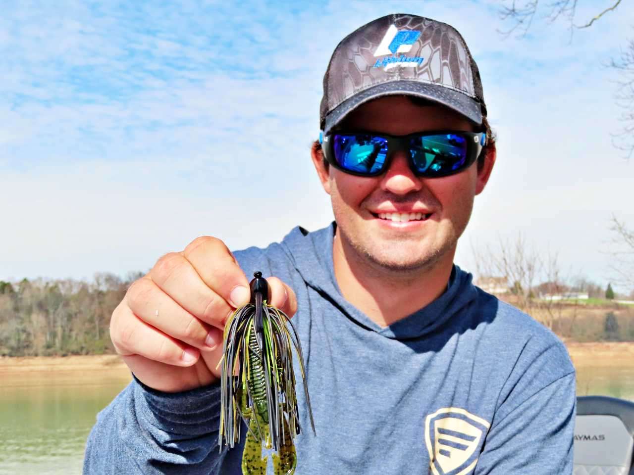 A skirted jig is ideal for big females migrating into the spawning areas. âBig bass like big meals to fill them up, instead of having to search for a mouthful of smaller bait, so a big jig is perfect for the job.â 