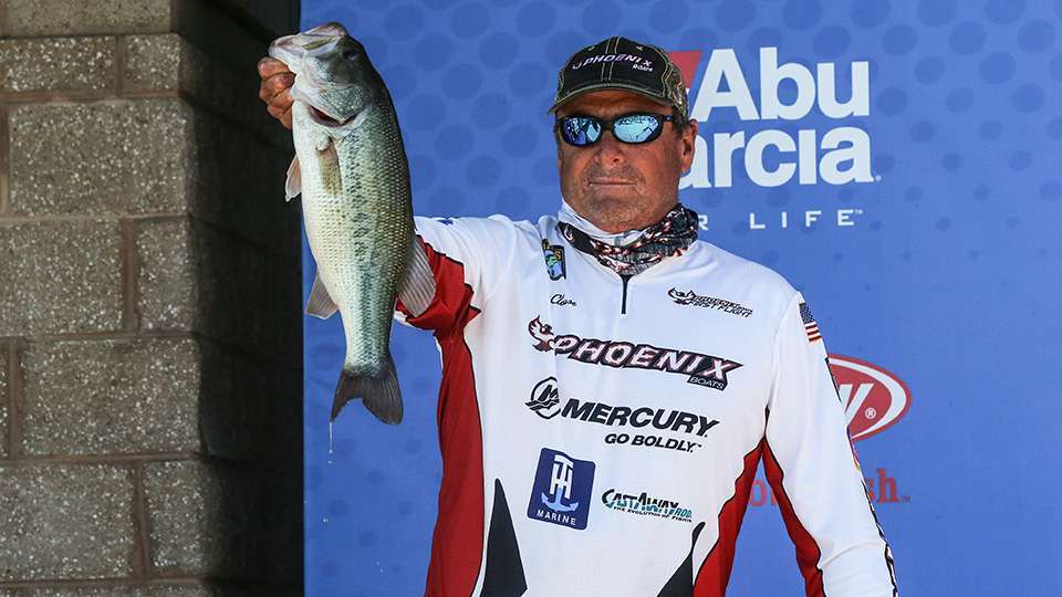 Gary Clouse, who led for two days in the first stop on the St. Johns River, caught only one fish in his home state event, but it was one of the right ones, a 4-11. Clouse, founder and president of Phoenix Boats, missed the cut but stayed busy doling out checks, giving Derek Hudnall and Brandon Palaniuk $1,500 each as they won a day with 9-8 bass and shared the overall Phoenix Boats Big Bass at the St. Johns.