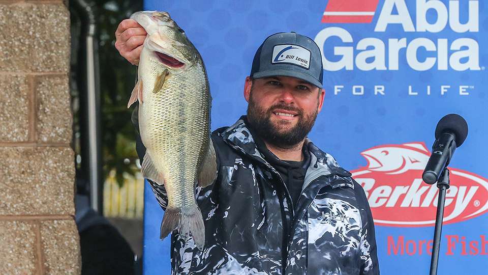 The Phoenix Boats Big Bass of the event came from Brock Mosley in dramatic fashion on Day 2. Stuck on four fish with check-in time approaching, Mosleyâs last cast produced this 6-10. It gained Mosley about 20 places as he weighed 14-10 and jumped to third. With only four fish over the final two days, Mosley finished ninth.