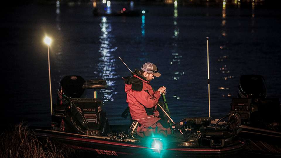 Watch Opens anglers takeoff on Day 2 of the Basspro.com Bassmaster Open at Harris Chain of Lakes! 