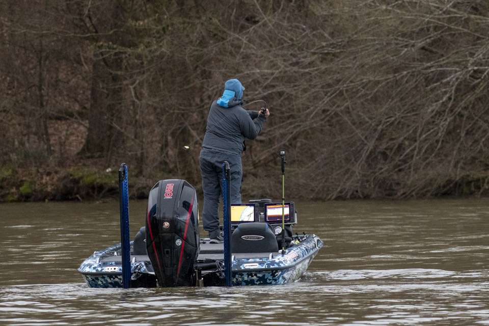 Take a look as some of your favorite Elite Series pros as they kick of Day 1 of the Guaranteed Rate Bassmaster Elite at Pickwick Lake. 