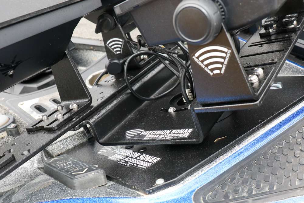 Welcher runs his bow electronics on the Precision Sonar Triple Threat Mount. 