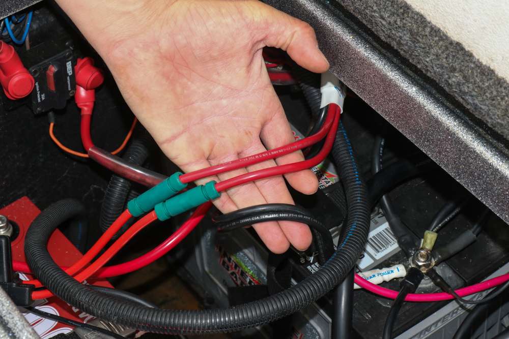 Welcher runs a Sea Clear Power Wiring Harness to maintain power to his electronics. 
