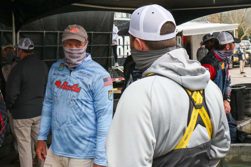 On Day 3 of the event, Phillips was able to meet Bassmaster Elite Series pros at the tanks before they weighed in. Phillips is seen speaking with Elite Series veteran Steve Kennedy, who had the biggest bag of the tournament on Day 3. Kennedy weighed in 20 pounds, 14 ounces of Tennessee River bass. 