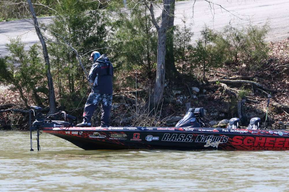 Take a look as Nation's Best angler Pat Schlapper kicks off the Guaranteed Rate Bassmaster Elite at Pickwick Lake. 