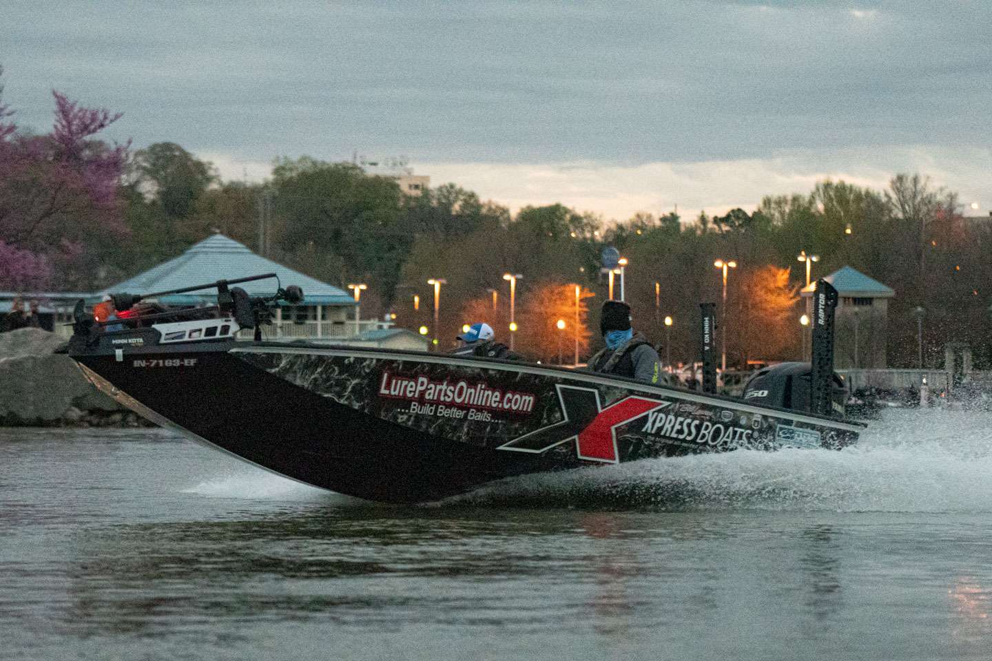 See the Elites race to their starting spots on Day 1 of the 2021 Guaranteed Rate Bassmaster Elite at Pickwick Lake! 