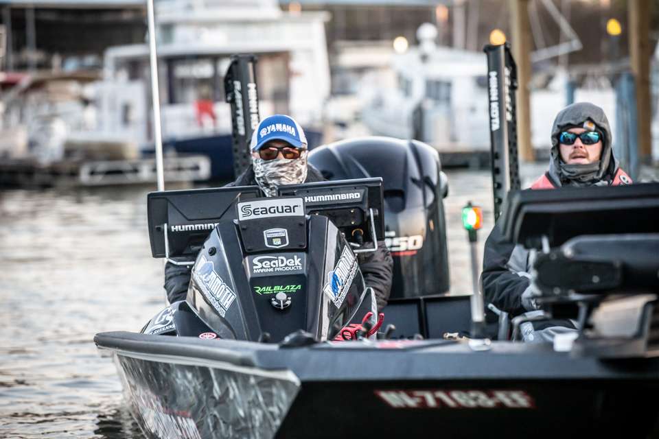 Catch up with Bill Lowen as he fills his livewell early on the second day of the 2021 Guaranteed Rate Bassmaster Elite at Pickwick Lake!