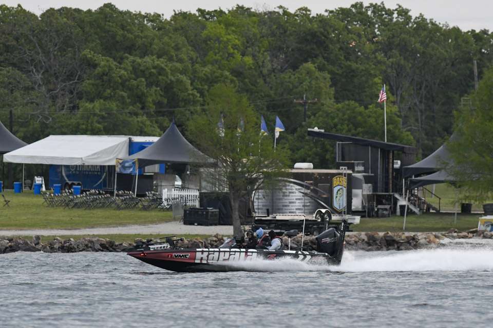 See Seth Feider get on 'em early Day 1 of the 2021 Guaranteed Rate Bassmaster Elite at Lake Fork!