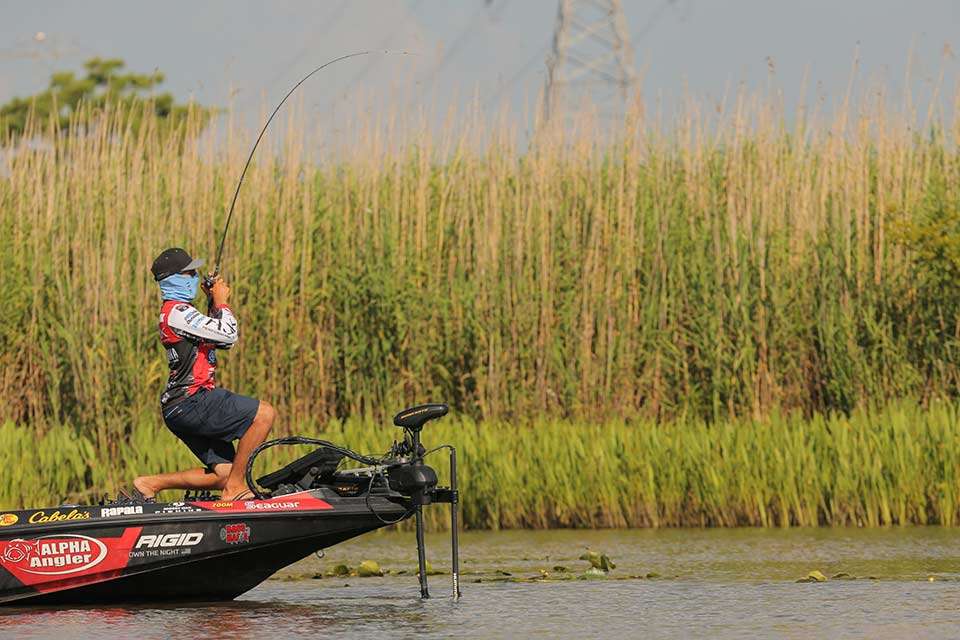 The Sabine offers river fishing in sandbars, bends and shallow woods, and there are swampy areas, cypress stands and flat, grass-filled marsh. Each offers target-rich environments. 