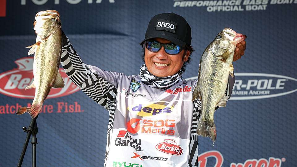 Kenta Kimura turned things around on Day 2 with one of the 10 limits topping 10 pounds, four less double-digit bags than Day 1. Kimura started 98th with one bass weighing a pound, but his 12-1 limit gained him 38 AOY points as he climbed to finish 60th.