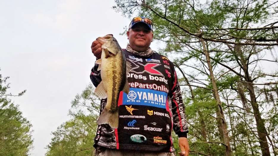 Bill Lowen starting on Day 2 of the Dovetail Games Bassmaster Elite at Sabine River sponsored by 