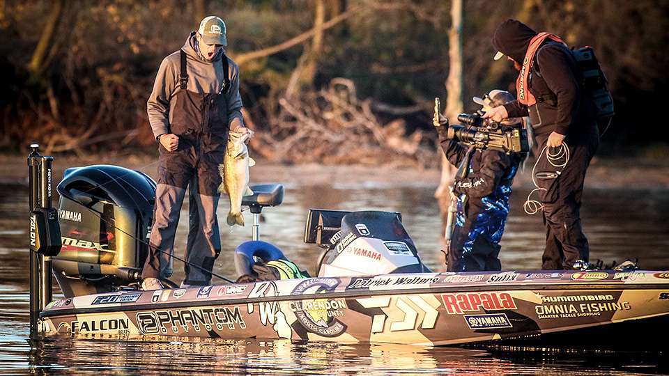 Walters, however, figured how to entice bass from the standing timber, increasing his weights over the next two days with 26-14 and 29-6 to take a 25-pound lead into the final day and making a Century Belt attainable. He struggled early on Day 4 and was sweating his shot at 100 pounds, but he made a move and caught three fish in a dramatic flurry.