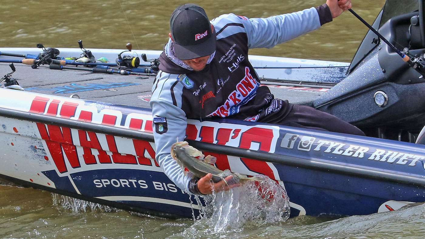 Rivet recently notched his first Elite Series Top 10 with a sixth-place finish at Pickwick Lake, where he garnered well-deserved attention for dialing in particular spots where he caught high numbers of fish by repetitively making the same cast.
