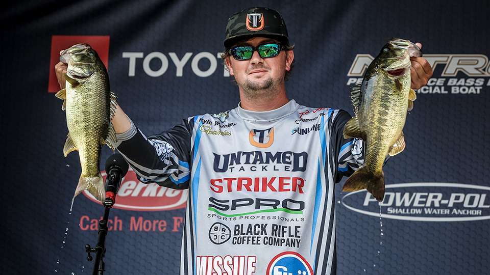 Kyle Welcher was in the hunt, posting double digit bags on Days 1 and 3. These two helped him weigh 11-12, the second largest on Day 3, to jump into seventh. A slower Sunday, 7-13, had him finish eighth, but it put the second-year pro from Alabama sixth in the AOY standings, just 41 points from the lead.